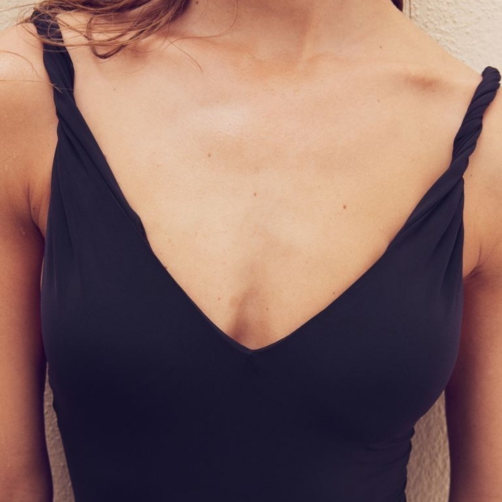 Padded-cup Swimsuit with Twisted Straps black 16/48 NWT - Picture 3 of 5